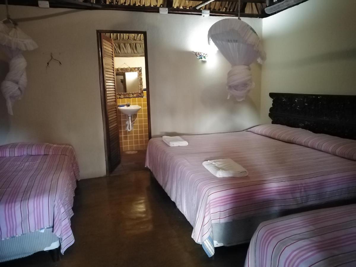 Hotel Pez De Oro Монтерико Екстериор снимка